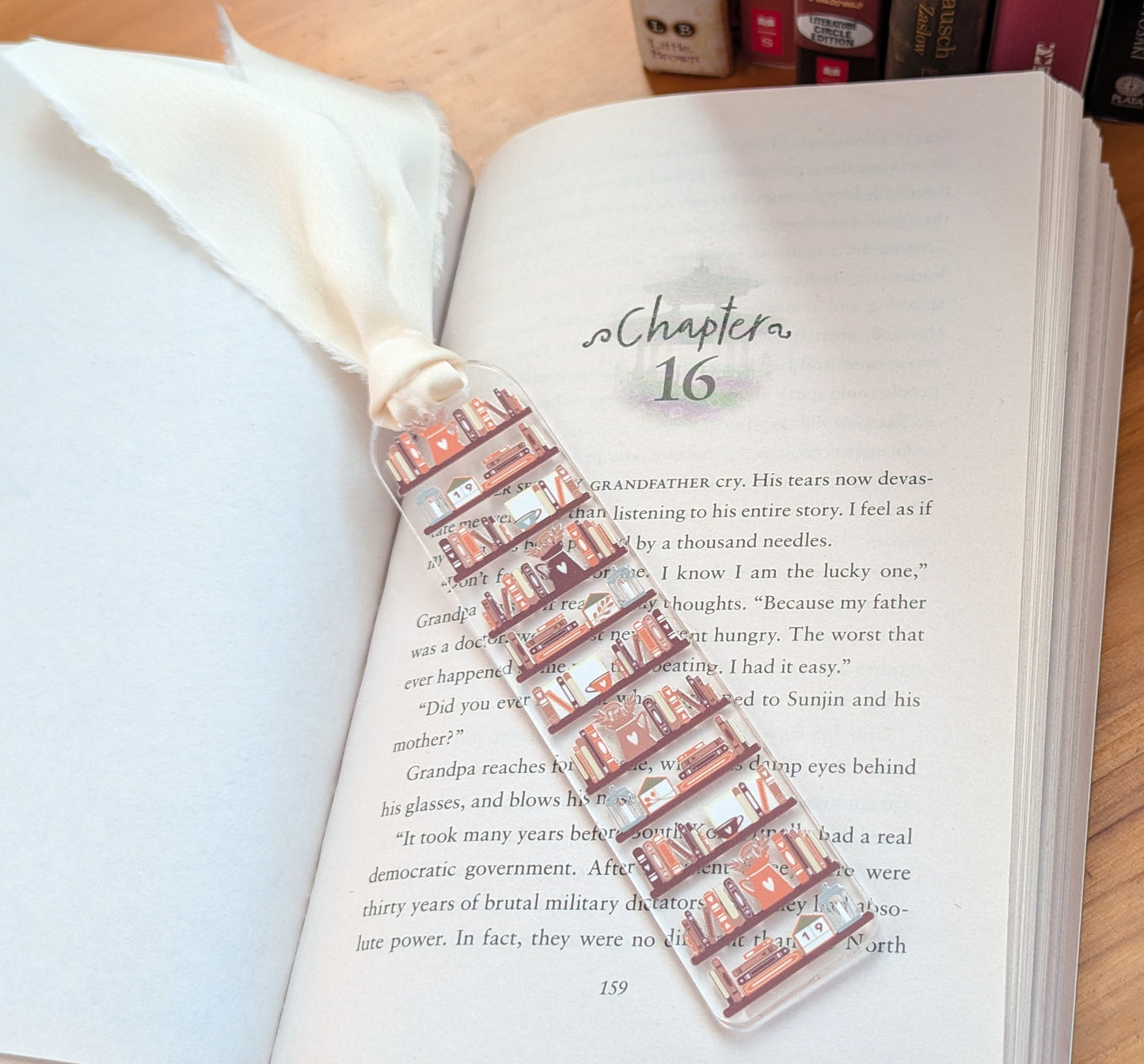 Classic Bookshelf Bookmark Display